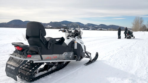 Moto de nieve en La Malbaie, Quebec